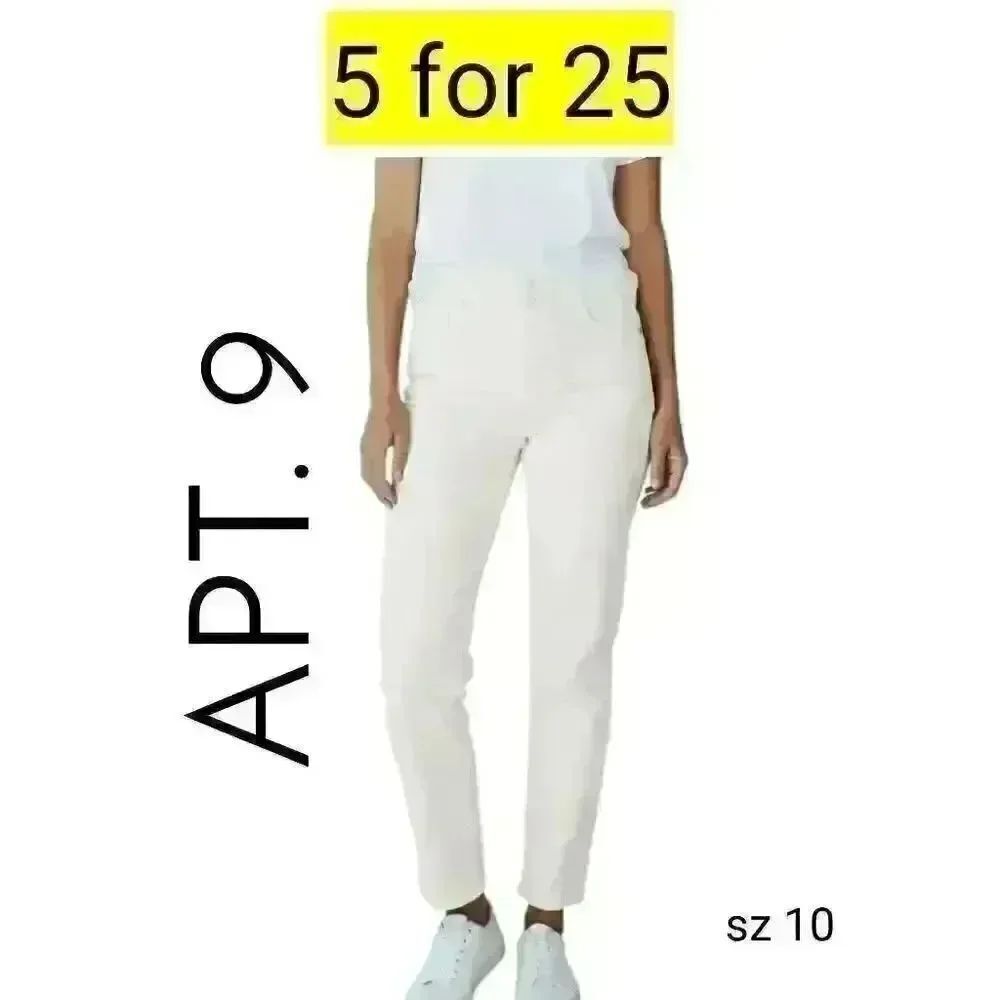Apt. 9 White Stretch Straight Jeans SALE 5 FOR 25!